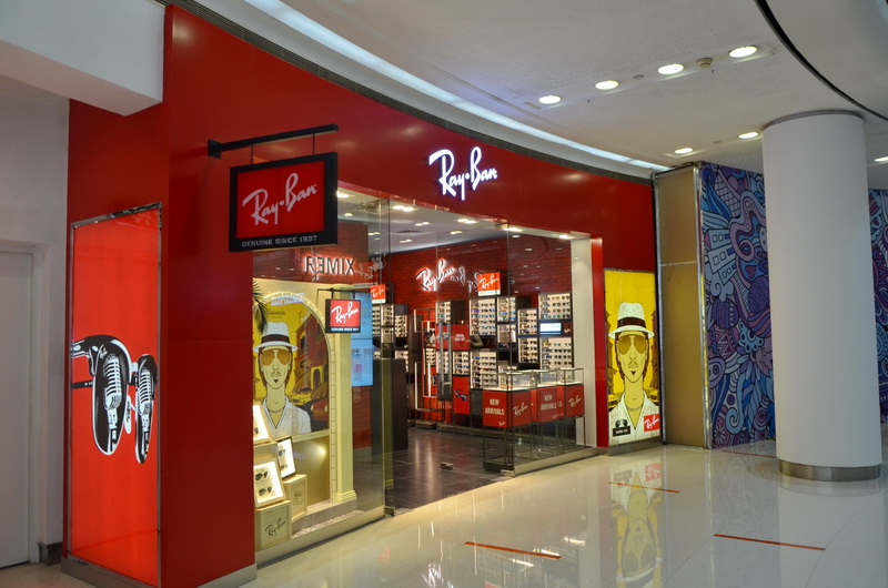 Ray?Ban 宏伊国际广场店——bc贷 CIS 商用安装系统的经典应用